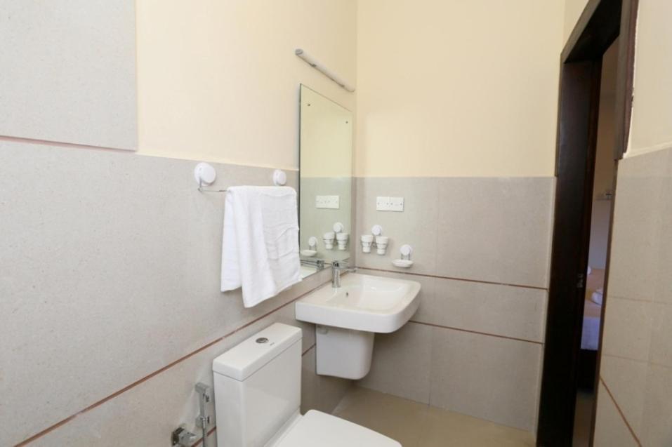 5 @ Rodney Place Bed and Breakfast Colombo Esterno foto